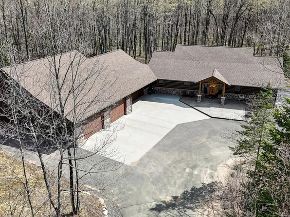 7010 Hiawatha Lake Rd, Manitowish Waters, WI 54545