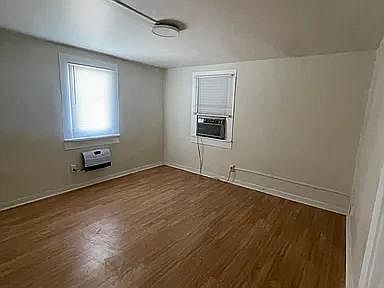 5th image of 1842 1/2 A St