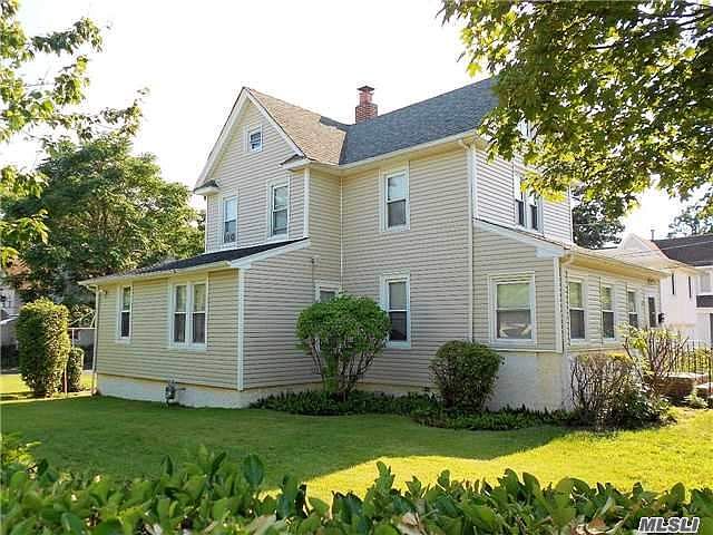1st image of 121 Glenada Ct