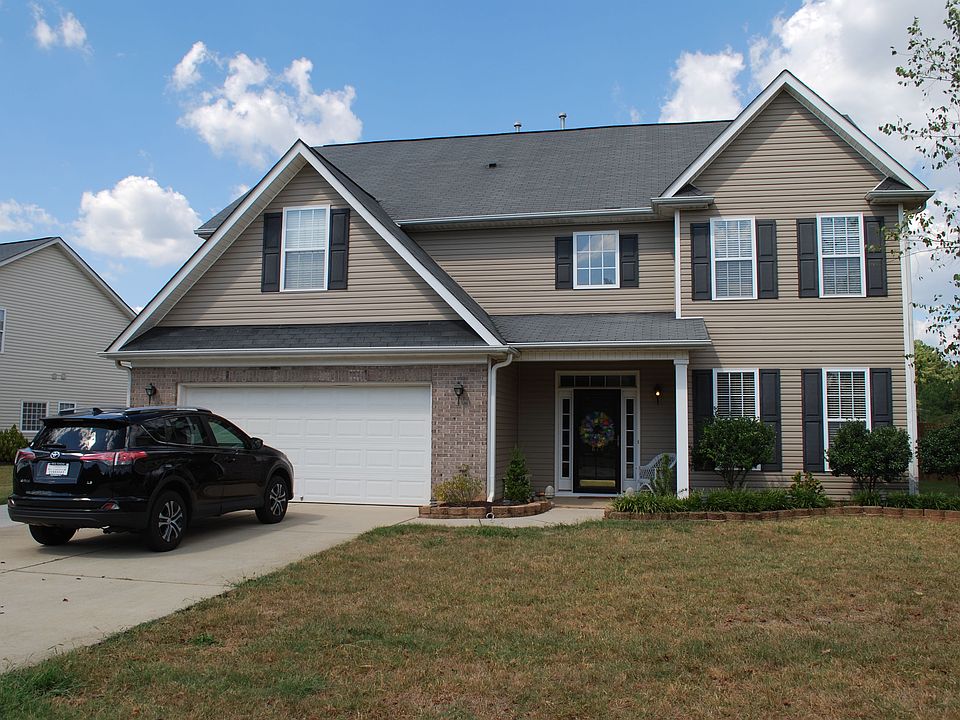 1st image of 819 Croftwood Dr