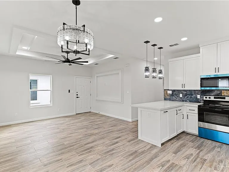 1300 Rosewood Ln #2 — Photo 7