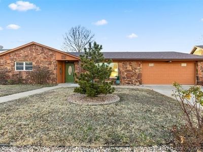 1045 Rolling Meadows Ct, Bartlesville, OK, 74006