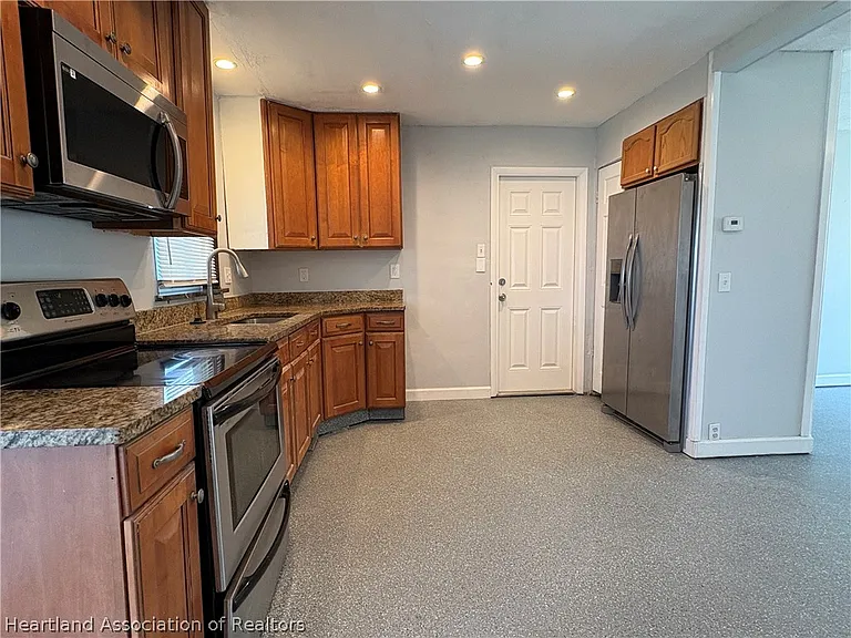 1817 Sandra Blvd — Photo 7