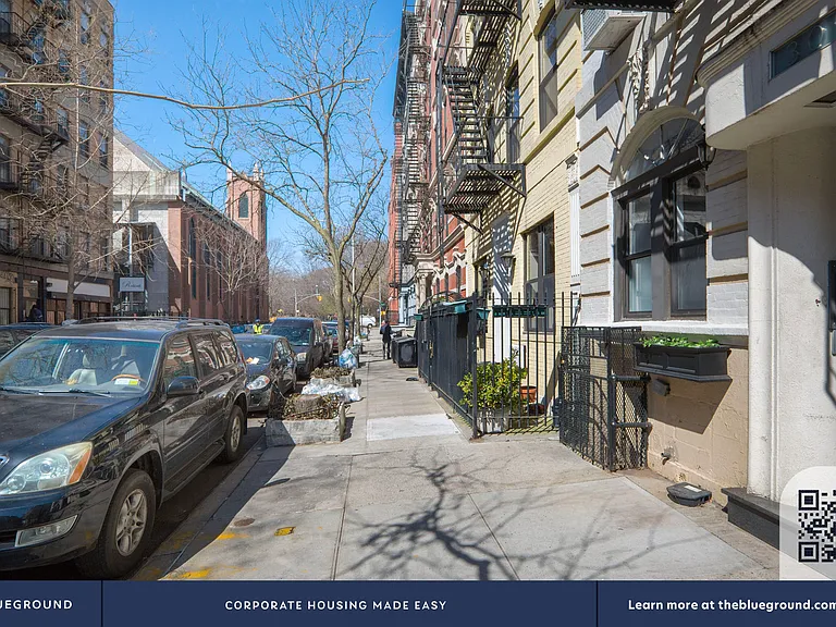 309 E 8th St #C3 — Photo 20
