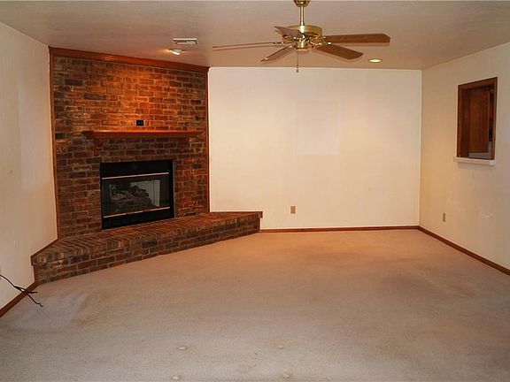 5th image of 4729 Crest Pl