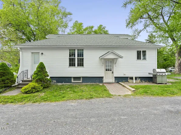 294-296 New Salem South Road, Voorheesville, NY 12186