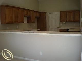5th image of 4983 Oakhill Dr #1