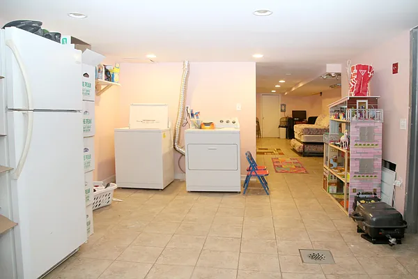 Sold by Fillmore | media 10