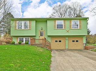 8094 Castle Rock Dr NE, Warren, OH