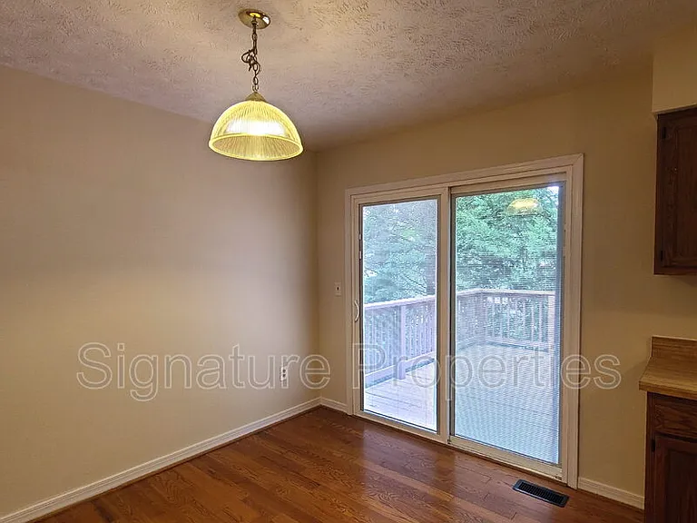 1 Martin St — Photo 8