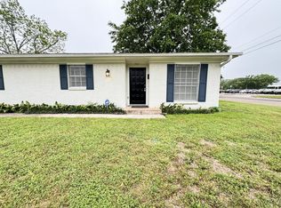 301 E Park Ave, Victoria, TX 77901