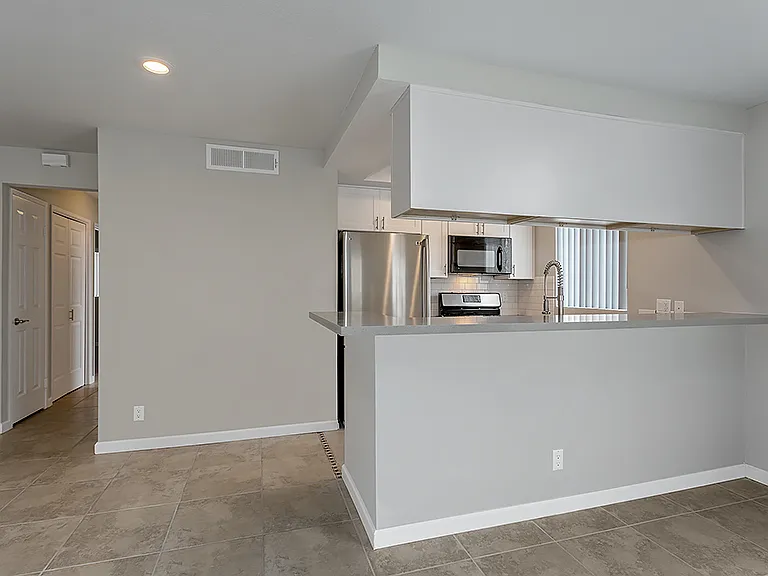 1216 S Corning St — Photo 62