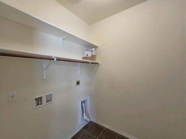 3614 Rusack Dr — Photo 18