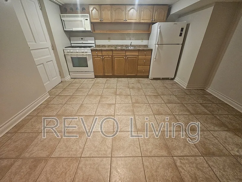 Studio, 1.0 bath, 600 sqft, $1,275 — Photo 1