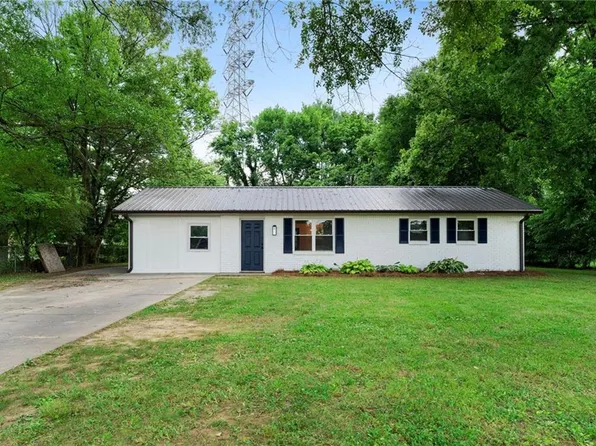 19 Auburn Dr SW, Cartersville, GA 30120