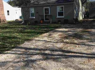 125 Hansen Dr, Evansdale, IA 50707