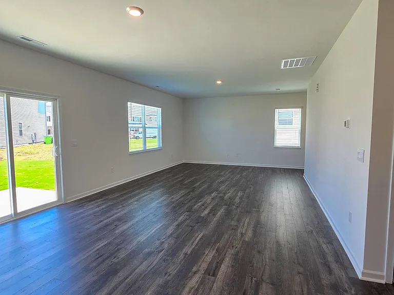 877 Bullhorn Dr — Photo 14