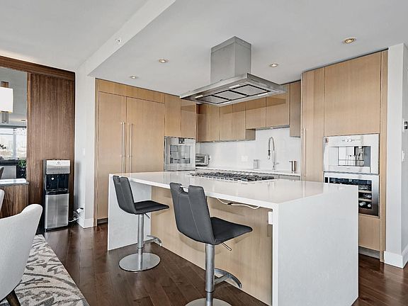 5th image of 210 Salter St #2103
