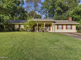 220 Beechcrest Dr, Jackson, MS 39211