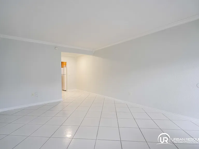 7640 Carlyle Ave #9B — Photo 9