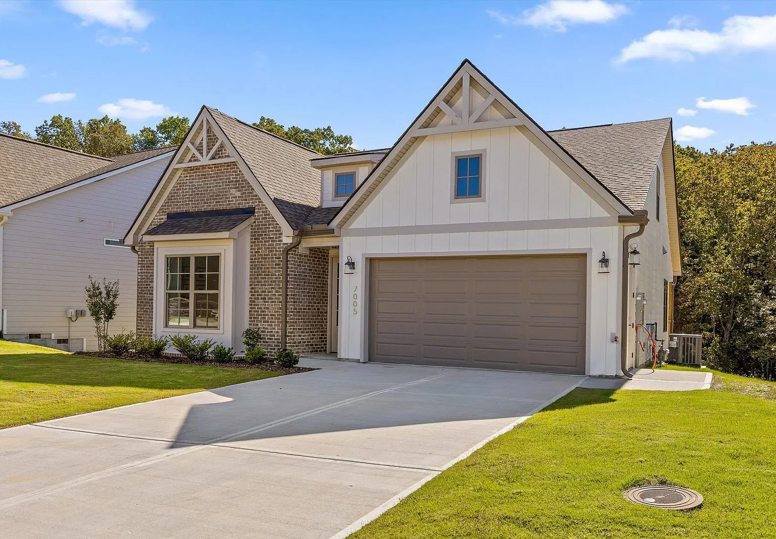 4 bed, 3.0 bath, 2350 sqft, $2,750 — Photo 2