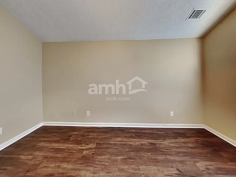 360 Dunagan Dr — Photo 9