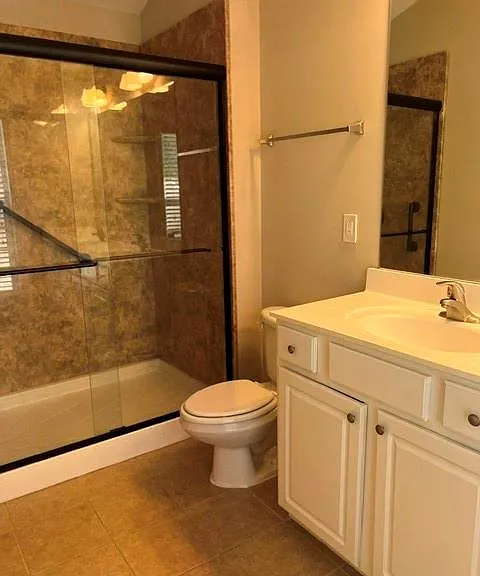 1317 Thornborough Dr — Photo 12