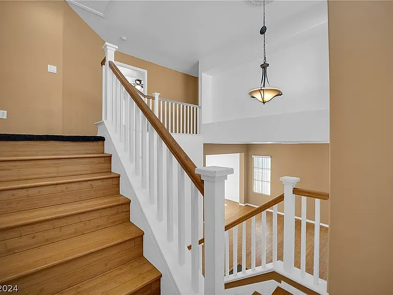 358 Velino Ave — Photo 18