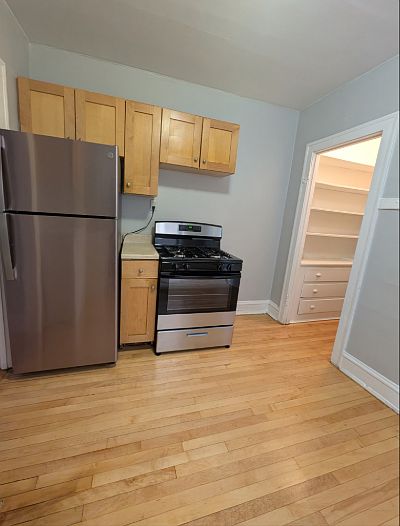 1st image of 3438 W Foster Ave Unit 2