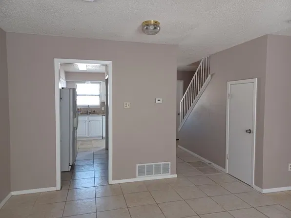 912 Southmoor Ave, Arlington, TX 76010