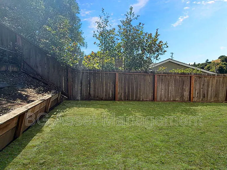 2672 Doidge Ave — Photo 30