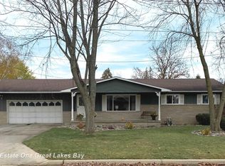 870 Waukee Ln, Saginaw, MI 48604