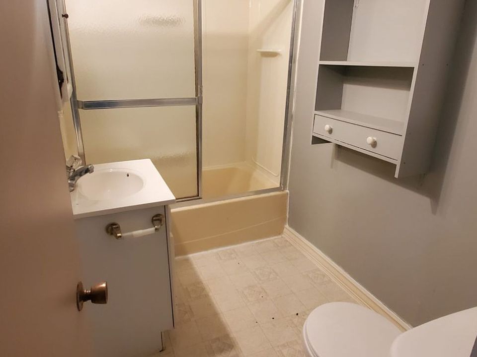 825 Park Avenue 825 Park Ave Little Chute, WI Zillow