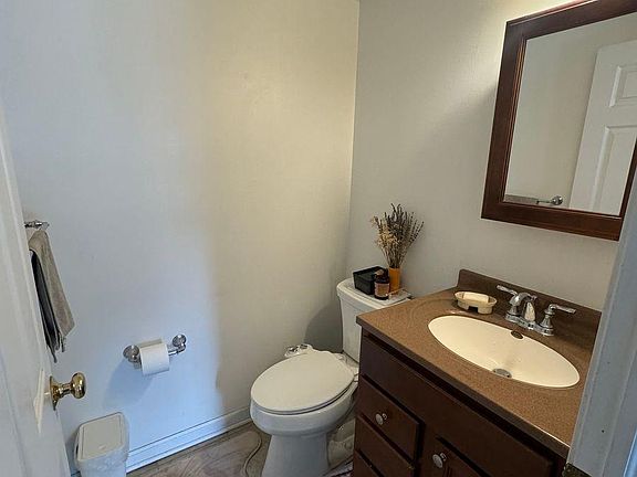5th image of 249 W Court Of Shorewood APT 2B