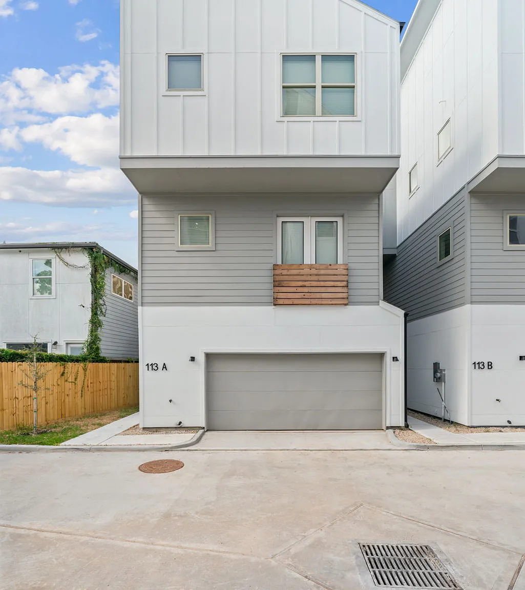 3 bed, $4,500 — Photo 1