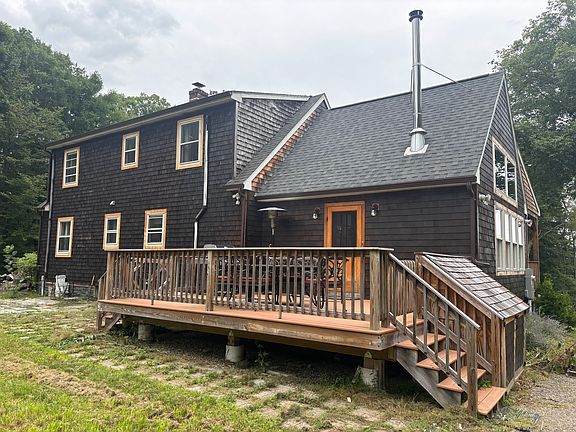 2nd image of 10 Railroad St