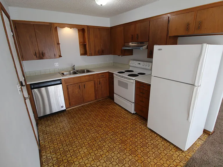 1223 E Nora Ave — Photo 14