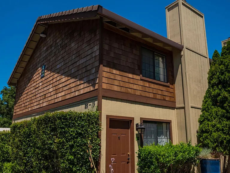 Cedar Court Townhomes — Photo 18