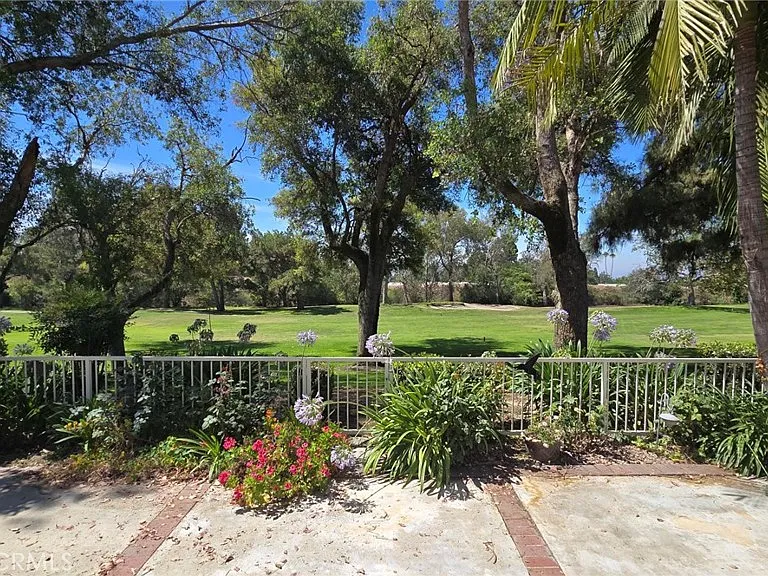 1520 Upland Hills Dr S — Photo 32