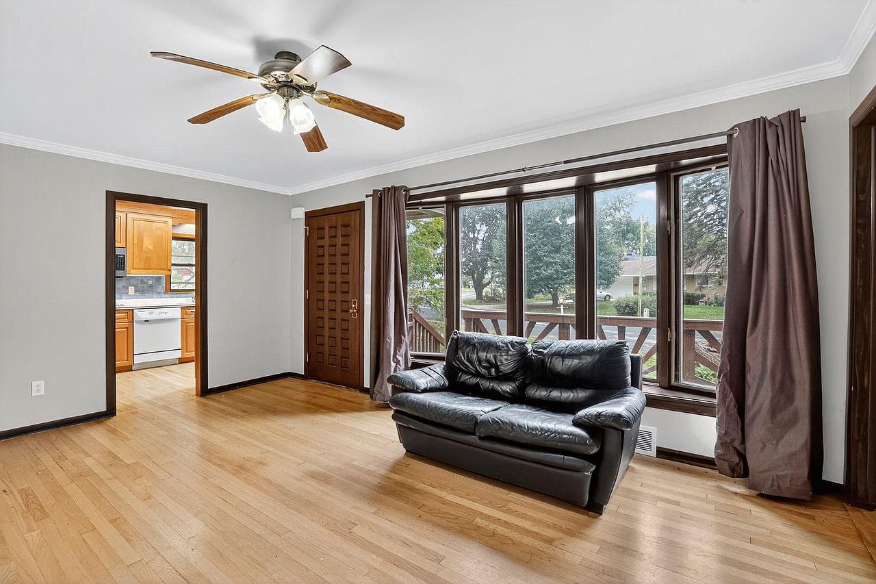 507 Falcon Circle, Monona, WI 53716 | Zillow