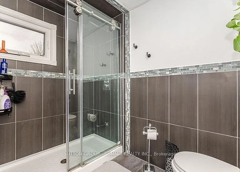 19 Jasper Cres #UPPER — Photo 17