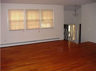 218 Winterberry Dr, Dover, DE 19904