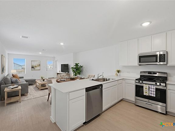 2nd image of 5717 Mangas Cir