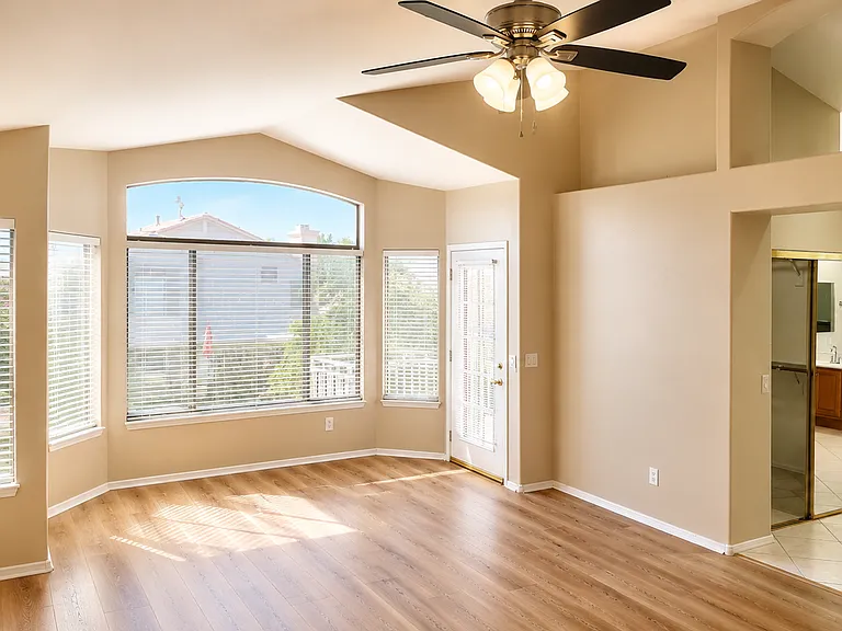 1729 W Canary Way — Photo 9