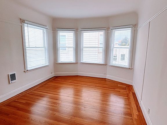 3rd image of 530 Lake St APT 11