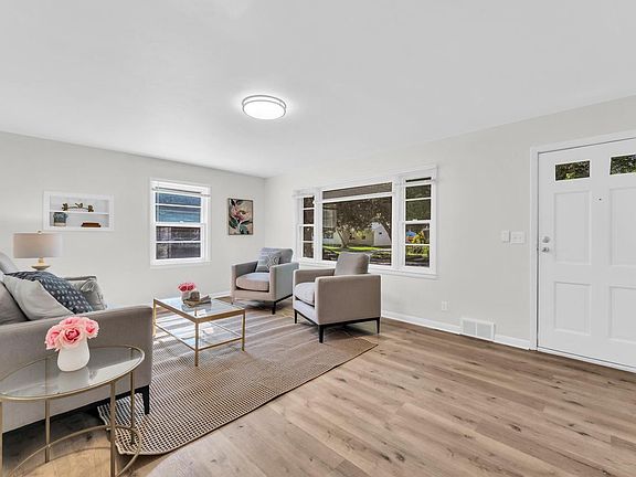5th image of 1530 Mole AVENUE