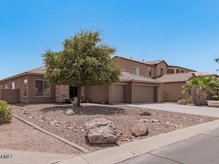 3407 E Glacier Pl — Photo 2