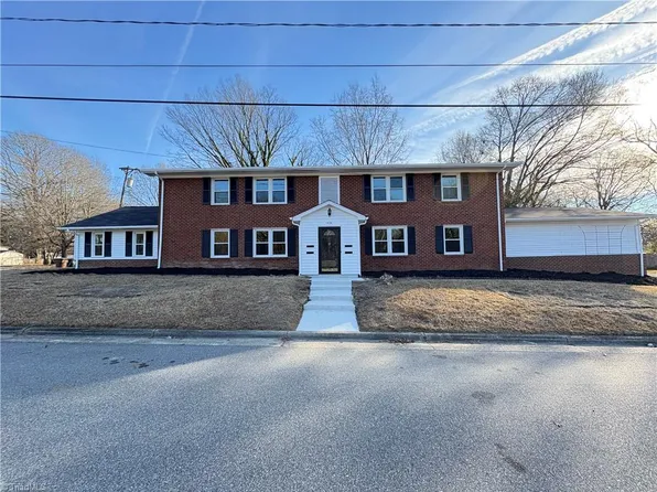 1406 N Ohenry Blvd, Greensboro, NC 27405