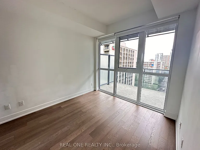 7 Grenville St #1606 — Photo 8