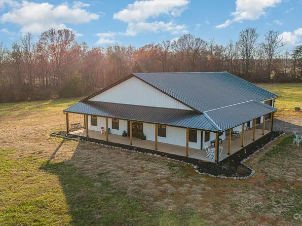 5261 Henderson Rd, Hamptonville, NC 27020